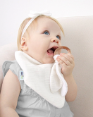 BabyJem Ahşap Diş Kaşıyıcılı Bürümcük Müslin Önlük 736 Ekru