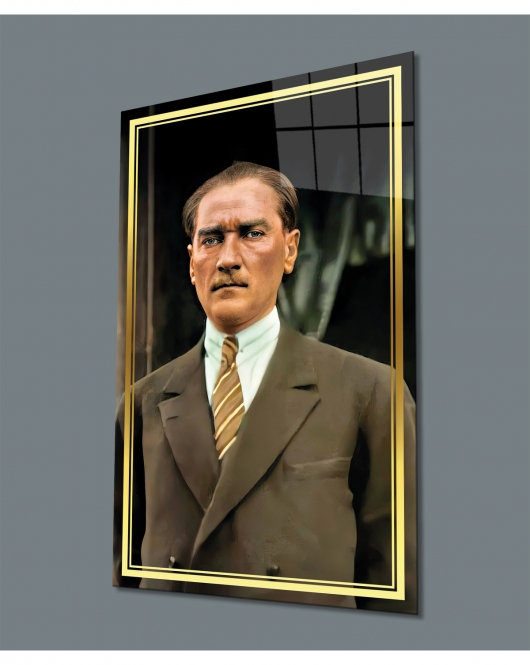 Gold Şerit Takım Elbiseli Atatürk Cam Tablo, Uv Baskılı ve Temperli, Hediyelik