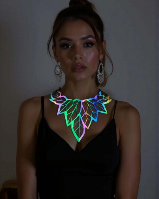 Rainbow Reflektörlü Büyük Yaprak Choker Kolye, Tarz Lazer Kesim Kolye - APFT1417