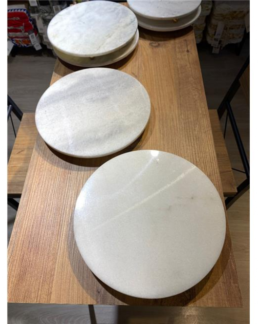 OUTLET Akayev Mermer Beyaz 30 Cm Altın Boncuk Ayaklı Yuvarlak Sunumluk HATALI