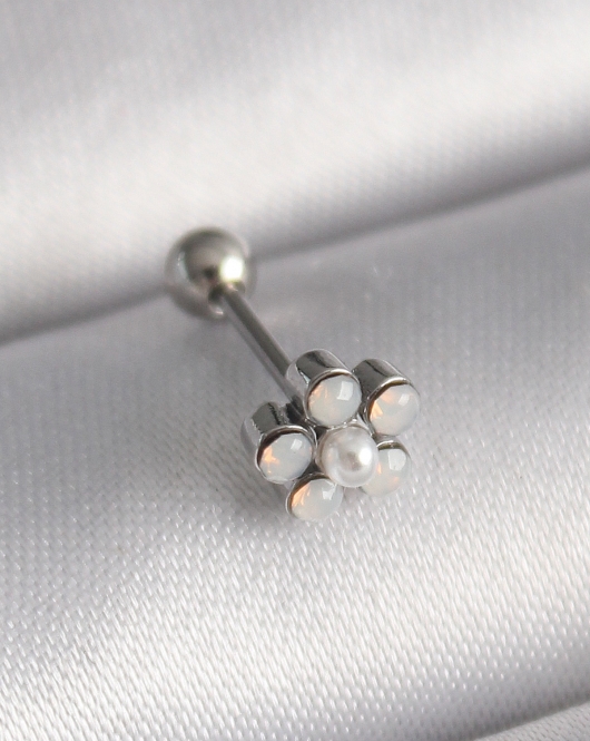 316L Çelik Gümüş Renk Zirkon Taşlı Çiçek Model Tragus Piercing