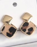 Pirinç Gold Renk Sallant Kare Leopar Desen Model Kadın Küpe