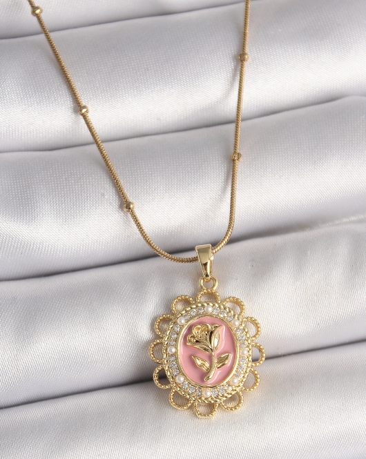 316L Çelik Gold Renk Topçuk Zincir Zirkon Taş Detaylı Pembe Gül İşlemeli Portre Model Kadın Kolye