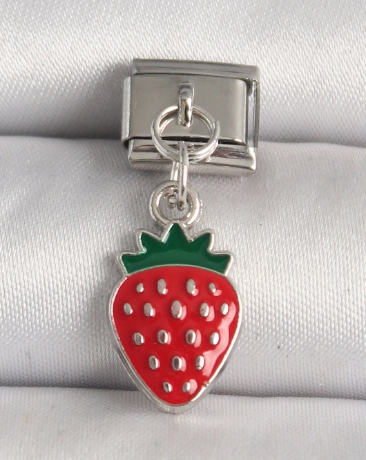 316L Çelik Gümüş Renk Çilek Model Nomination Charm